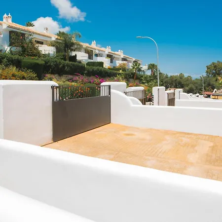 Espectacular Casa Vistas Al Mar 別荘 ベナルマデナ